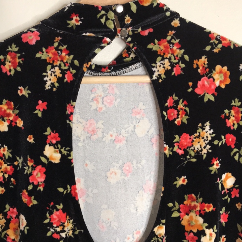 Free people Floral Black Bouquet Babe Velvet Mini dress Size large - Picture 13 of 15
